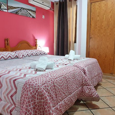 Pension Los Verdiales La Herradura  Ruang foto